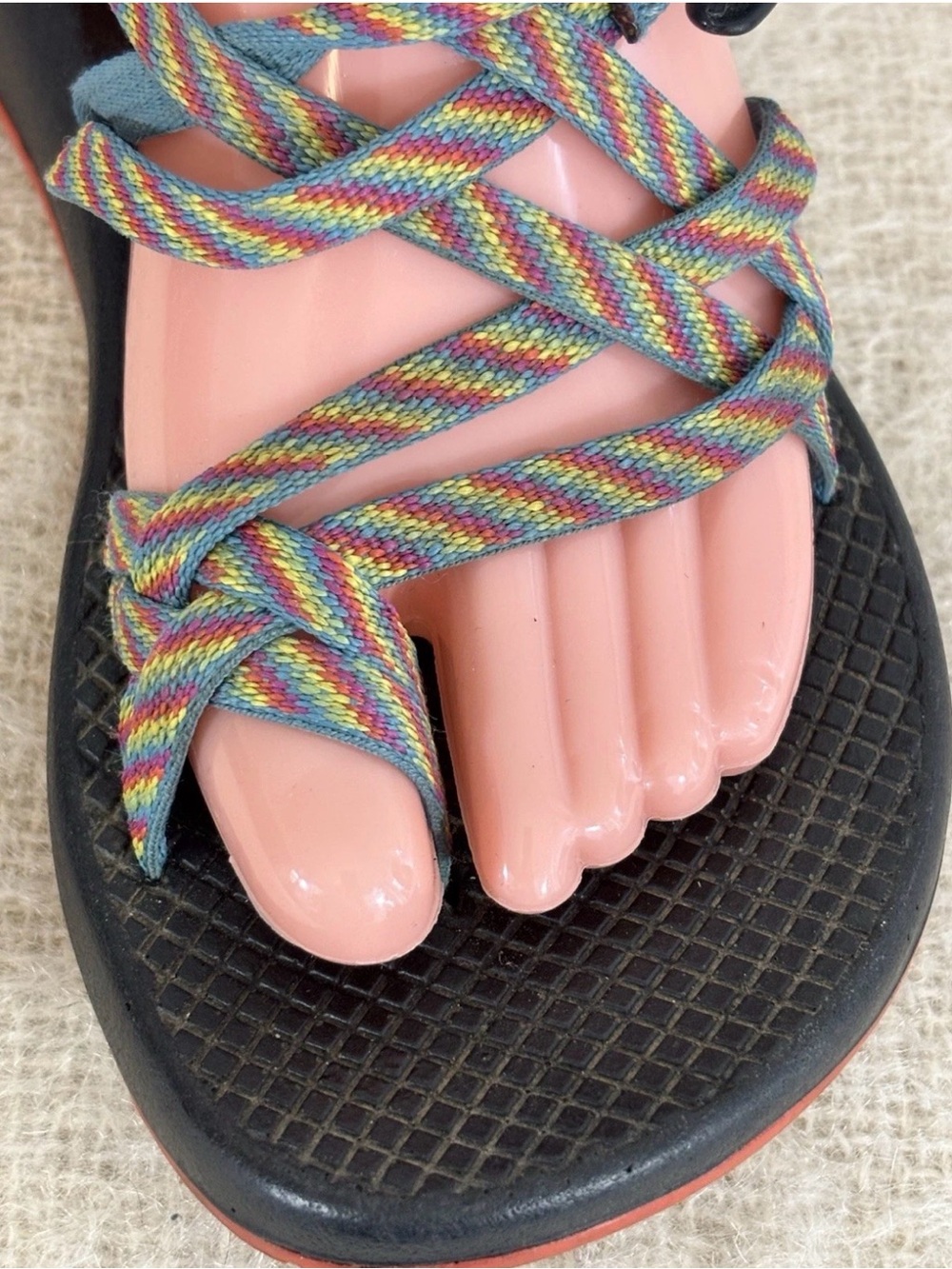 Chaco Sandals Women 7 Rainbow Striped
adjustable strap beach summer - Picture 6 of 13